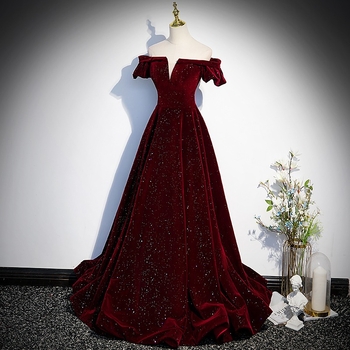 Večernja haljina bez naramenica od vinovo-crvenog baršuna, za žene; pogodna za klavirske nastupe i formalne prigode; elegantan izgled inspiriran nevjestom