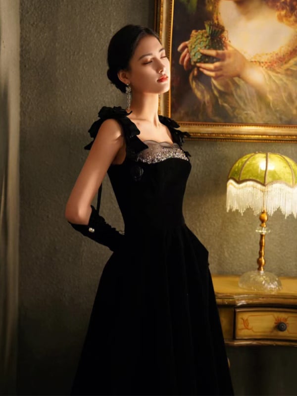 Crna haljina u stilu Hepburn sa tankim trakama, francuska visoka tekstura, elegantna večernja haljina za poslovne događaje
