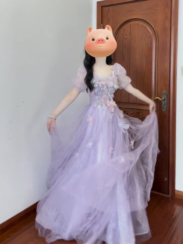 Purpurna večernja haljina za žene — lagani luksuz, nišni model za zaruke, eteričan šarm, pogodna za školski dan, ceremoniju stjecanja punoljetnosti te kao voditeljica na umjetničkim ispitima.