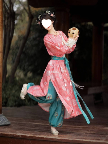 Tang stil: prozračan Hanfu s okruglim izrezom, lampion hlače, svakodnevni stil s otiscima, opuštena silueta, nadahnut dinastijom Han