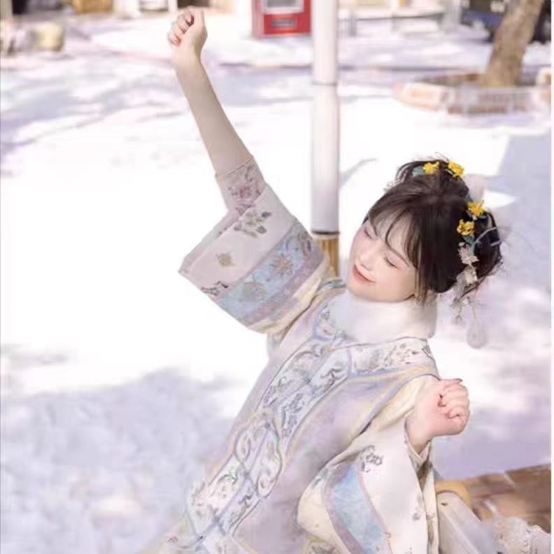 Hanfu stil izvezeni qipao prsluk s kontrastnim bojama, Ming stil zimski komplet kaput i suknja s preklopnim ovratnikom