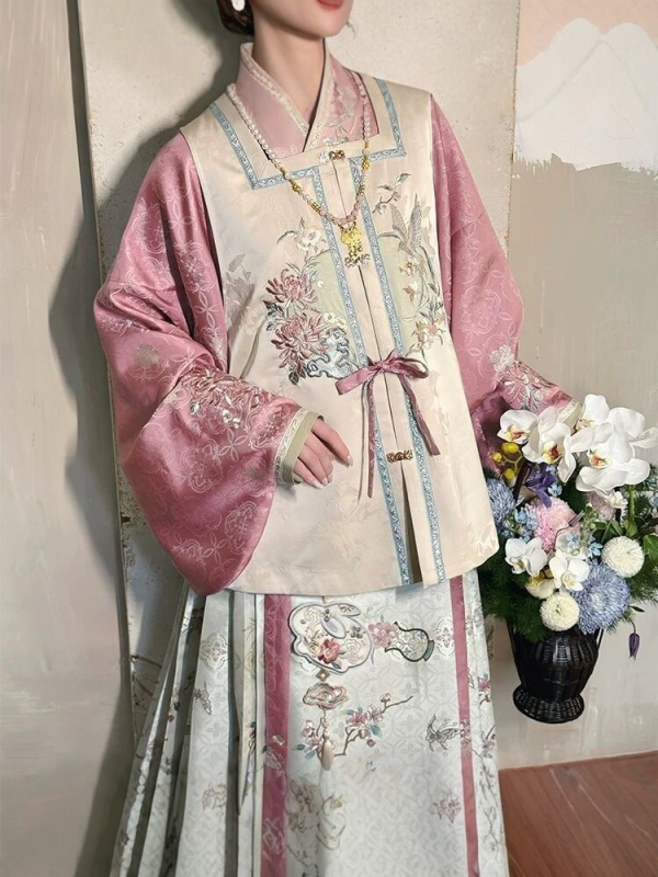 Ming stil Hanfu set za žene, suknja s prednjim panelom i kratka jakna s bogatom vezom, ružičasta, nadahnuto Tang dinastijom, prozračan izgled za proljeće i jesen