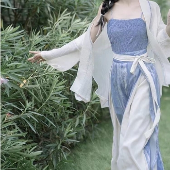 Trodjelni set inspiriran dinastijom Song, dnevni stil, kratka bluza s dvostrukim zatvaranjem i Han elementi, za žene
