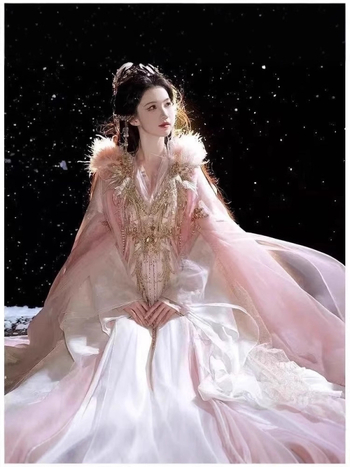 Ženski Hanfu, Tang stil do prsa, dnevna nosivost, bogato izvezen zlatnim detaljima, široki rukavi, wuxia/xianxia inspiracija