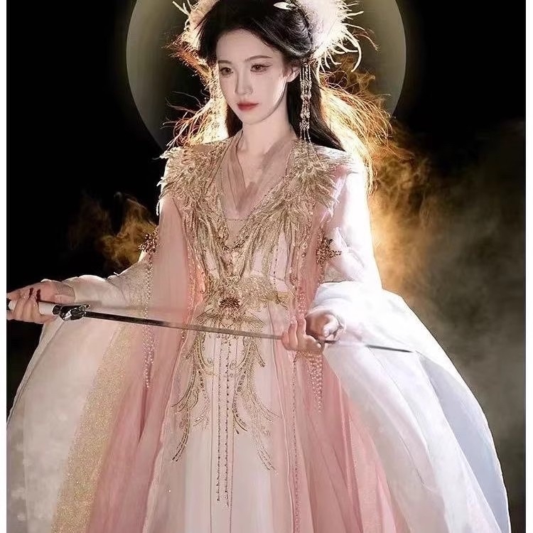 Ženski Hanfu, Tang stil do prsa, dnevna nosivost, bogato izvezen zlatnim detaljima, široki rukavi, wuxia/xianxia inspiracija