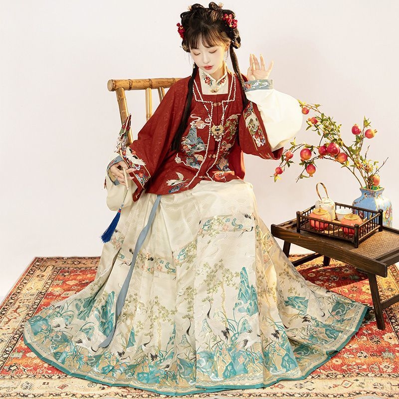 Ženski Hanfu 2026 – Ming stil proljeće–jesen, cvjetna izšivka, Mamian suknja s bogatim vezom, svakodnevni antički stilni set