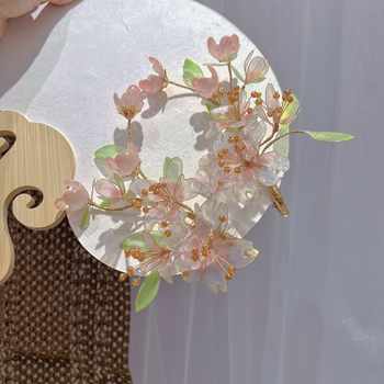 Clamă roz florală pentru Hanfu – accesoriu de păr din rășină cu flori și ciucuri