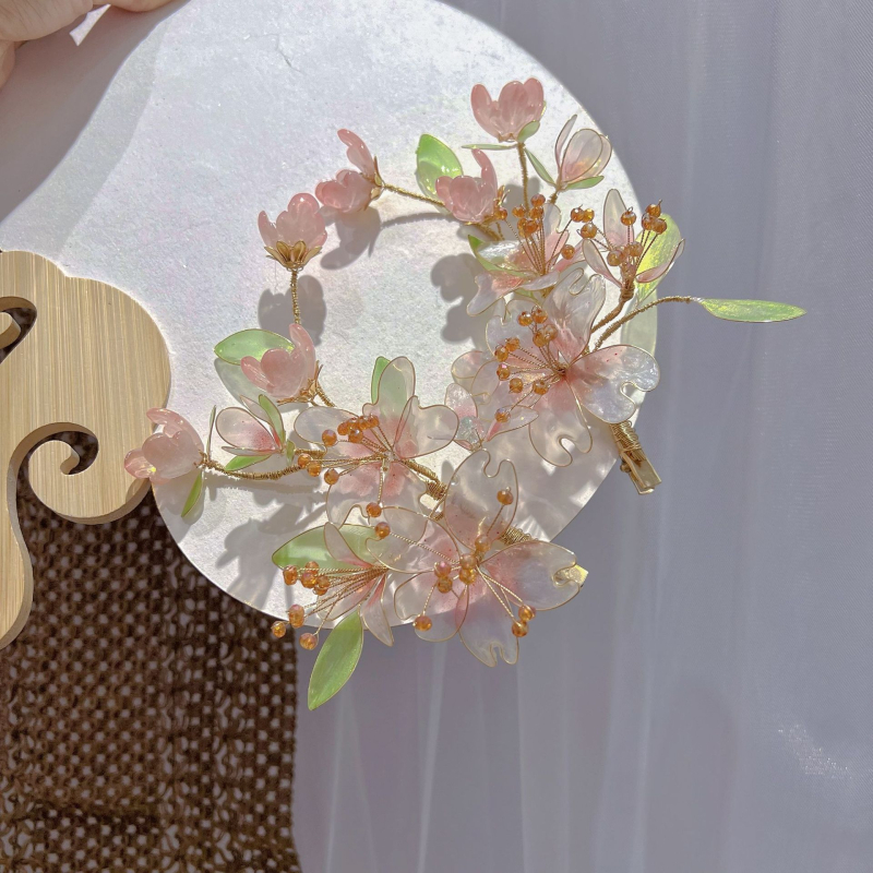 Clamă roz florală pentru Hanfu – accesoriu de păr din rășină cu flori și ciucuri