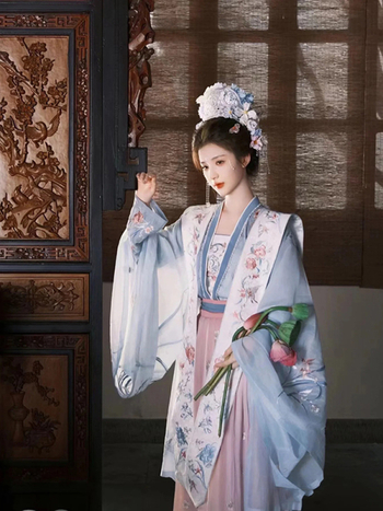 Hanfu dinastije Ming i Song – komplet za žene, jesen, bogata vezenja, bluza sa širokim rukavima