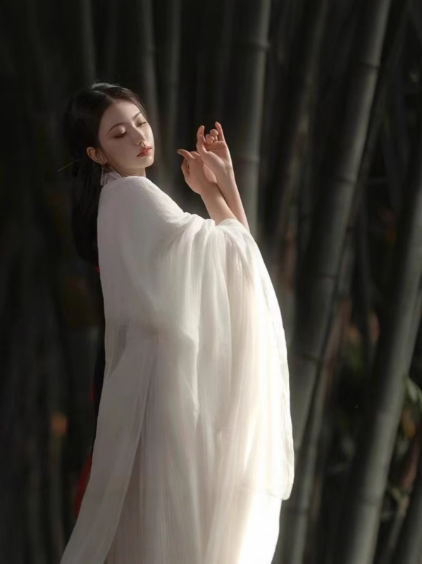 Hua Chao Ji [Mrazno bijela] Izvorni novi Hanfu s ravnim rubom, Han elementi dinastije Wei-Jin, bijeli Hanfu za žene, eteričan i elegantan