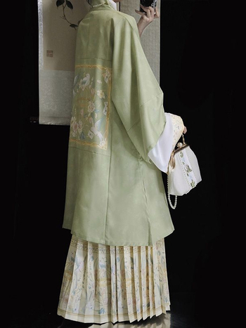 Ženski Hanfu u Ming stilu, dugi trodijelni set sa suknjom s konjskim licem za jesen-zimu