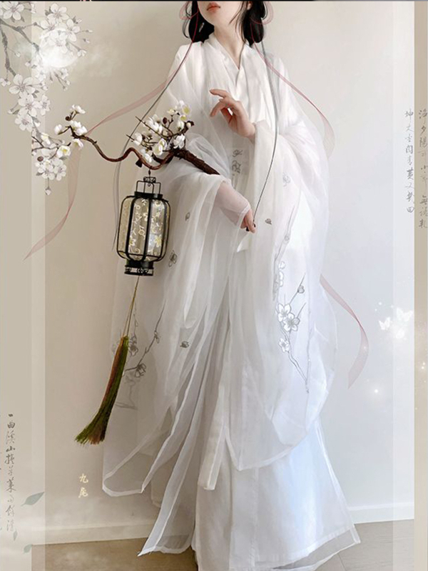 Hanfu 2025 – izšiveno, križni ovratnik, široki rukavi, dugačak prav kroj, svakodnevno nošenje, geometrijski uzorak, drevni stil