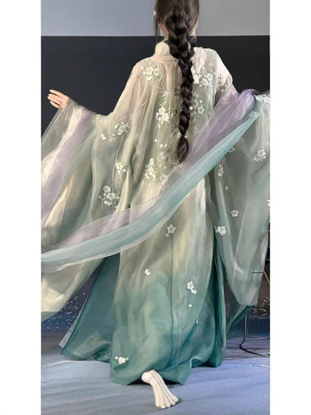 Ženski Hanfu set s gradientnim vezom: haljina do prsa, top s širokim rukavima i komad do struka, proljeće-ljeto.