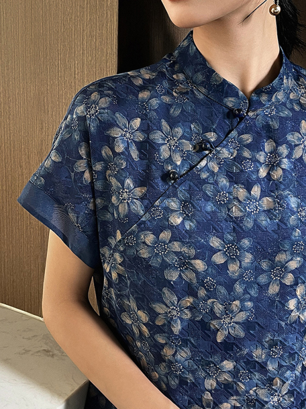 Haljina od Mulberry svile s floralnim uzorkom, inspirirana kineskim stilom, uski kroj, stojeći ovratnik, kratki rukavi, visoki struk, A-linija, za sitnije veličine, ljeto 2025.