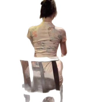 Ženska haljina u kineskom stilu cheongsam, kratkih rukava, uski kroj, bočni prorez, midi duljina