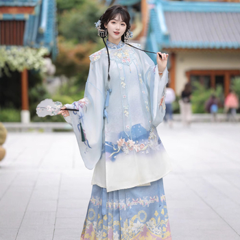 Lanxin Izvorni Hanfu: Ming stil s bogatim izvezom cvjetnog ukrasa za kosu, oblacni rameni, duga bluza s visokim ovratnikom, suknja s motivom konjske glave — set