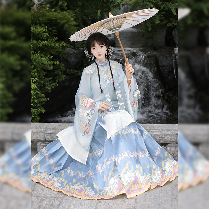 Lanxin Izvorni Hanfu: Ming stil s bogatim izvezom cvjetnog ukrasa za kosu, oblacni rameni, duga bluza s visokim ovratnikom, suknja s motivom konjske glave — set