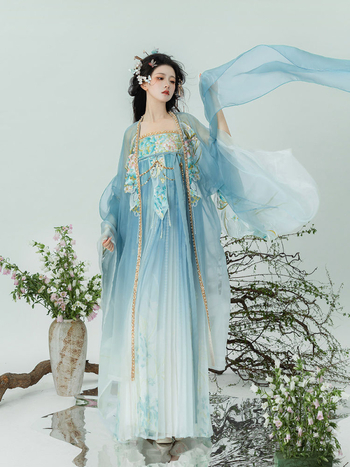Ženski hanfu set 2026 proleće–jesen, top dužine do prsiju s širokim rukavima i izvezenim detaljima