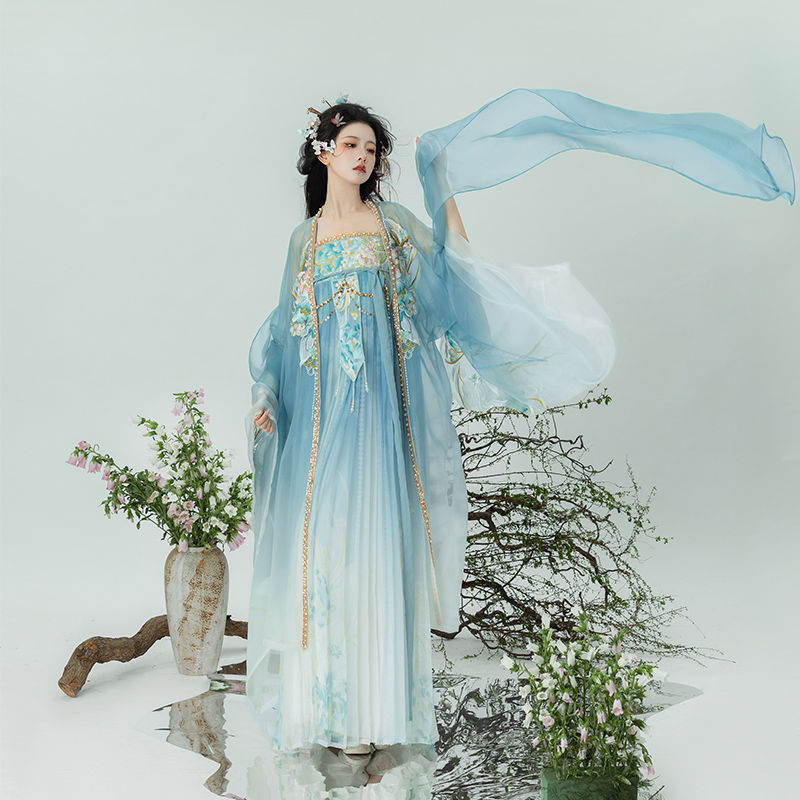 Ženski hanfu set 2026 proleće–jesen, top dužine do prsiju s širokim rukavima i izvezenim detaljima