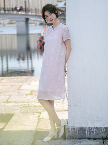 Petite Cheongsam od Tencel-Cotton, midi duljina, čaj stil za žene, ljeto 2023