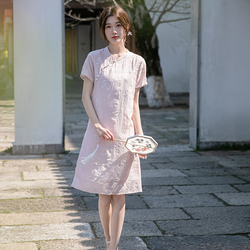 Petite Cheongsam od Tencel-Cotton, midi duljina, čaj stil za žene, ljeto 2023