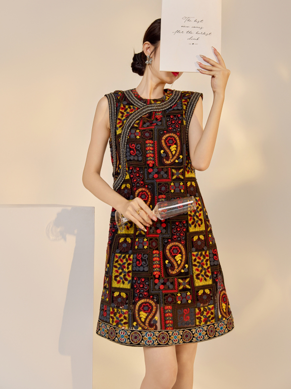 Női kínai stílusú nyári hímzett patchwork hosszú ruha, N5076