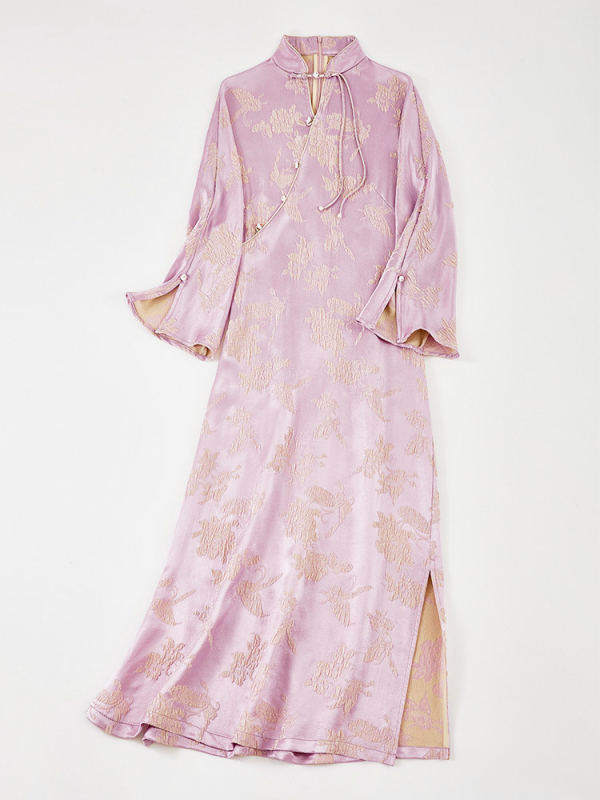 Haljina od svile jacquarda dudove svile, s ovratnikom Cheongsam, s dugim rukavima, midi duljine, ljubičasta, ljeto 2025, literarno retro stil