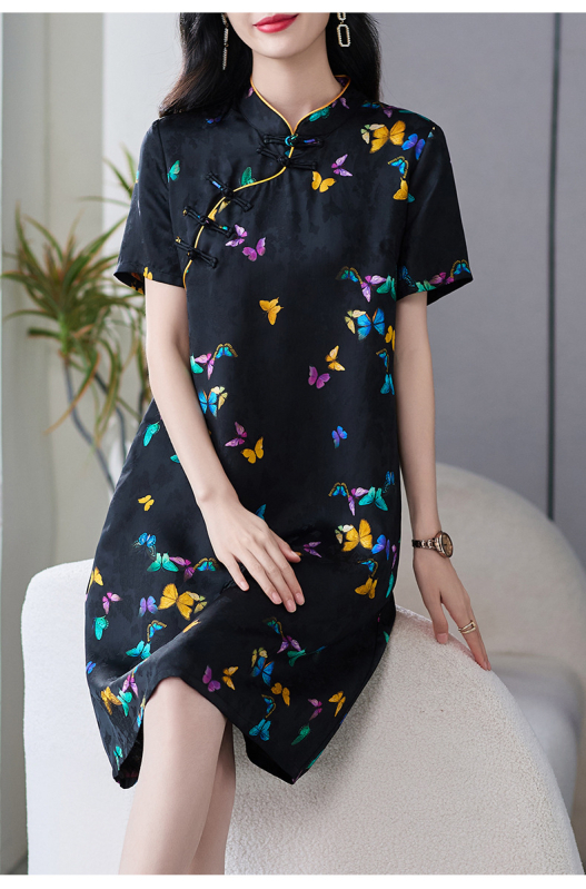 Svijetloplava cheongsam haljina od rayona s mirisnom Cloud Yarn pređom – ljeto, moderan kineski stil, uski kroj