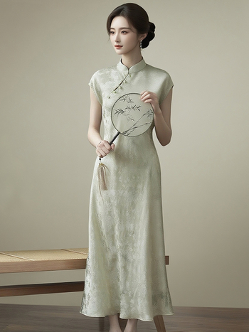 Elegantna duga haljina od svile od mulberry, Jacquard s cvjetnim uzorcima, kineski retro stil, uski kroj, za mlade žene, 2026