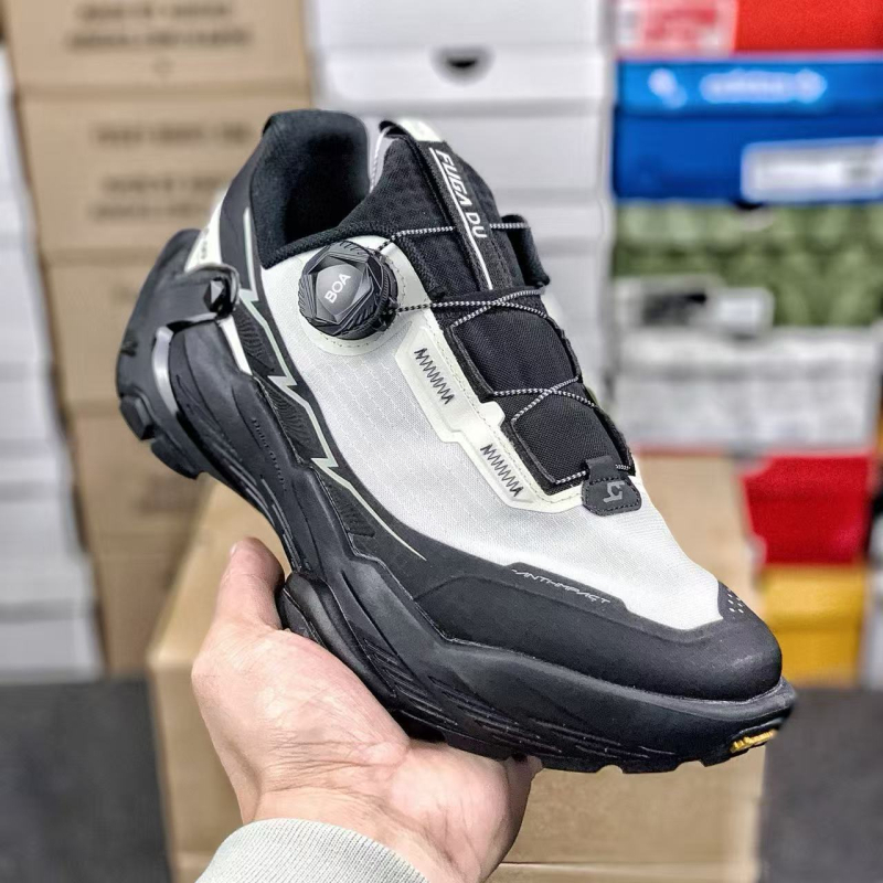 Pantofi de trail cu sistem de închidere rapid, negri, talpă joasă, pentru drumeții montane și alergare