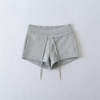 Nyári sokoldalú alacsony derékú sportshort, húzózsinóros, karcsúsított szabás, szexi illeszkedés a csípőn, 2025 nyár