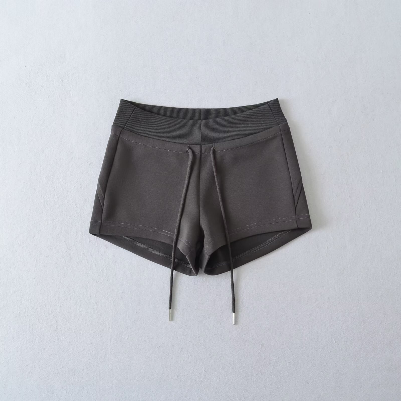 Nyári sokoldalú alacsony derékú sportshort, húzózsinóros, karcsúsított szabás, szexi illeszkedés a csípőn, 2025 nyár