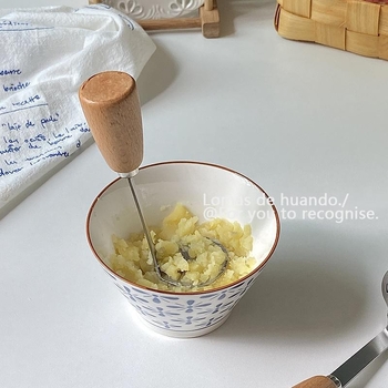 Маша за картофи с дървена дръжка – преса от неръждаема стомана за картофи и лилави сладки картофи