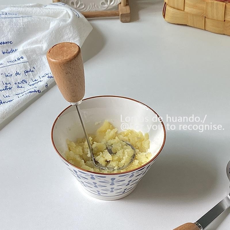 Маша за картофи с дървена дръжка – преса от неръждаема стомана за картофи и лилави сладки картофи