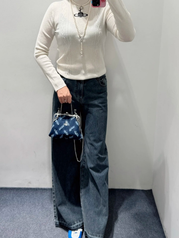 Denim torbica Empress Saturn s klipsom, crossbody s lancem, mala, retro oblik dumpling