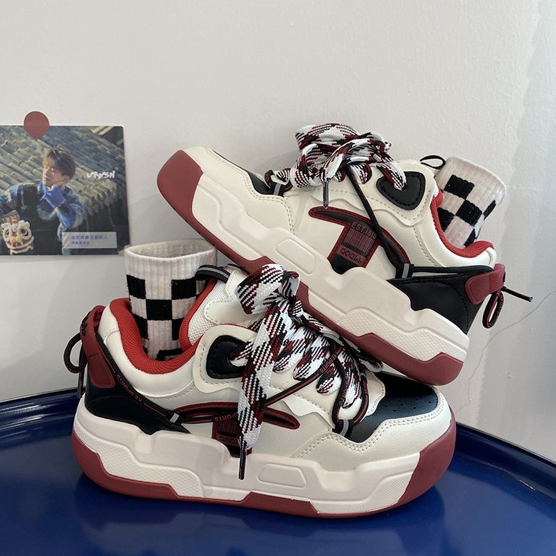 Muške loaferice s debelim potplatom i otvorenim prstima, opušteni gradski stil, životinjski uzorak