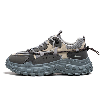 Muške tenisice u stilu dad shoes s prozračnim gornjim dijelom od mreže, otporne na habanje i s debelim potplatom za svakodnevnu upotrebu.
