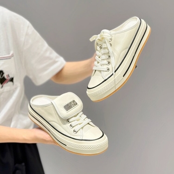 Női fehér bőrből készült slip-on mules, hátsó rész nélkül, zárt orrú, 4 cm vastag talppal, légáteresztő, mindennapi cipő