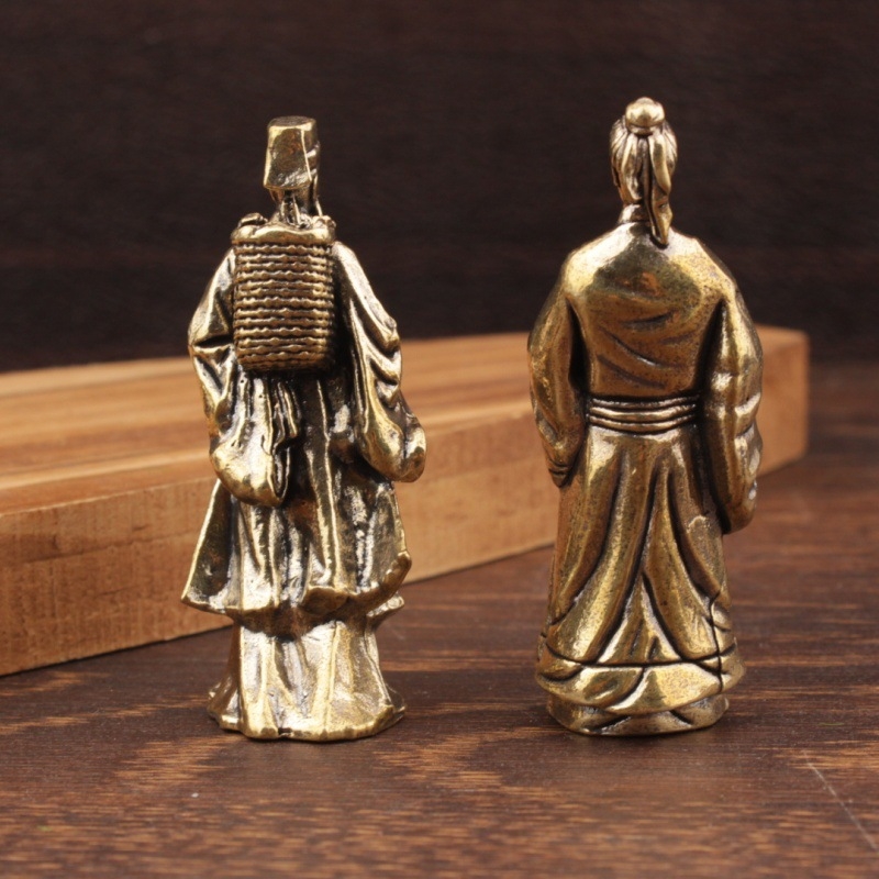 Латунни статуи на Li Shizhen и Hua Tuo – исторически медицински фигури, декоративни статуетки
