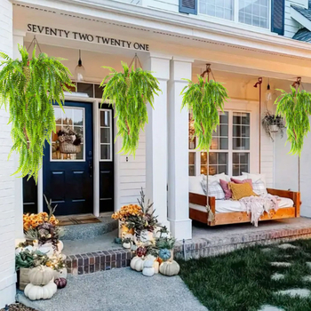 Изкуствено стенно висящо растение: Boston fern и увивна лоза, зелени листа