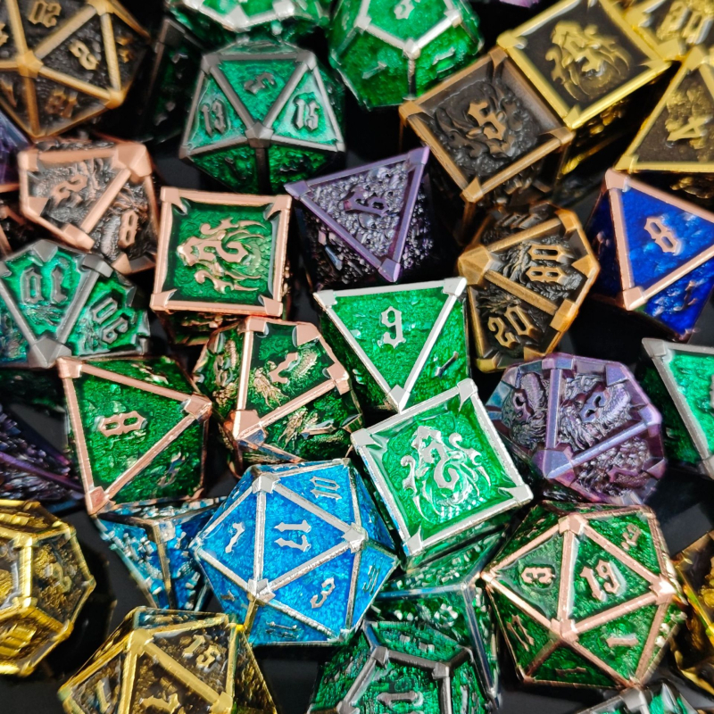 Metalne kocke set s 7 različitih oblika, Cthulhu RPG kocke za D&D i stolne igre