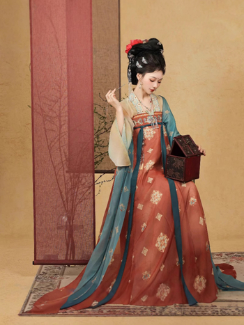 Hanfu set s izvezenim u stilu Tang dinastije, top dužine do prsa i suknja, svakodnevna upotreba, proljeće-ljeto