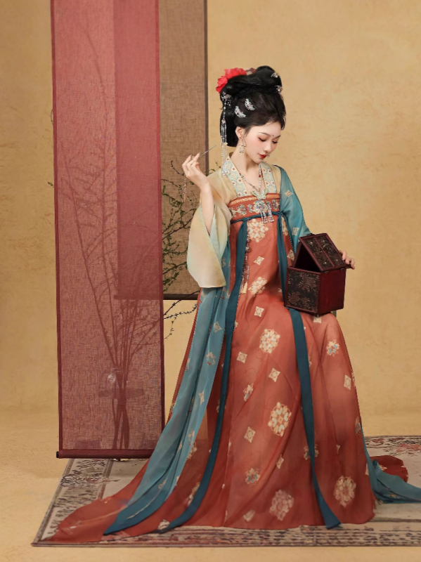 Hanfu set s izvezenim u stilu Tang dinastije, top dužine do prsa i suknja, svakodnevna upotreba, proljeće-ljeto