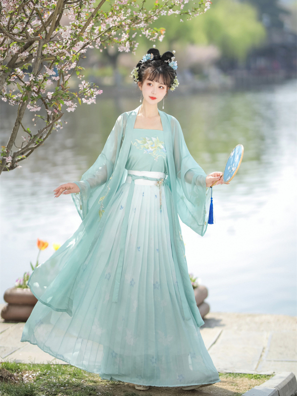 Hanfu set od tri komada za žene s izvezenim detaljima, proljeće/ljeto, kineski stil