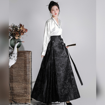 Hanfu top i suknja Horse-Face, novi kineski stil, proljeće 2025, vitak struk, elegantan dojam