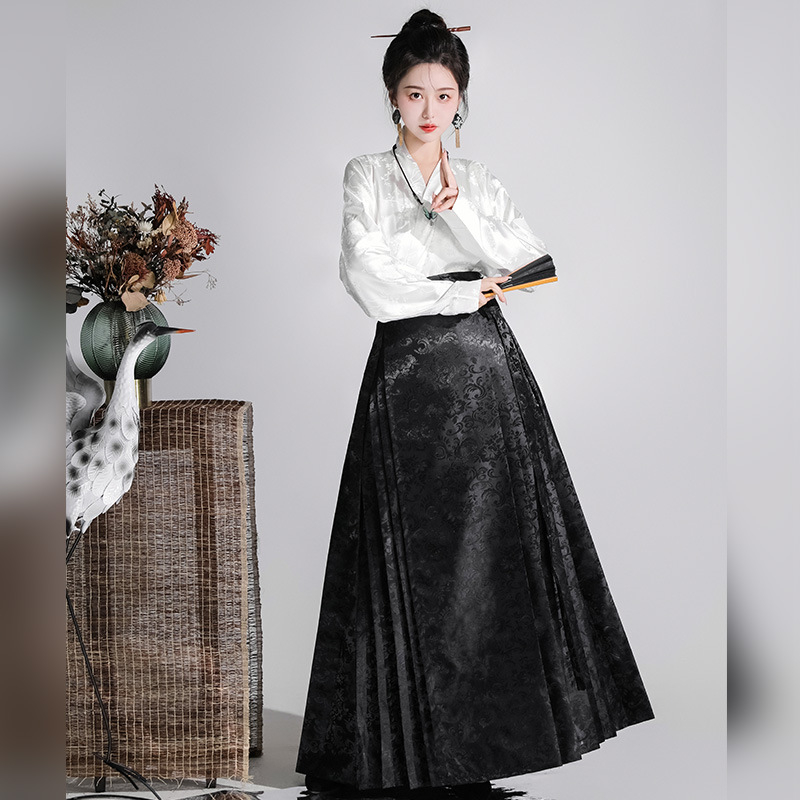 Hanfu top i suknja Horse-Face, novi kineski stil, proljeće 2025, vitak struk, elegantan dojam