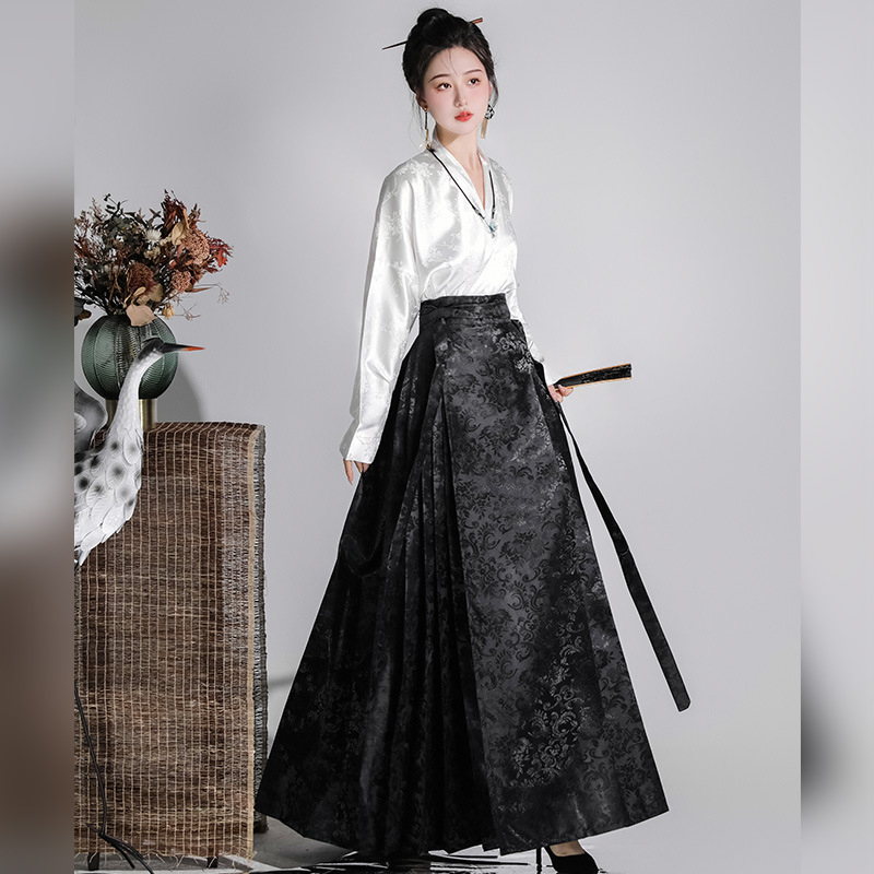 Hanfu top i suknja Horse-Face, novi kineski stil, proljeće 2025, vitak struk, elegantan dojam