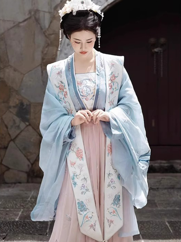 Hanfu u Song dinastiji za žene: top s kratkim rukavima i širokim rukavima, prozirni kaput i suknja do struka, eterični antički stil