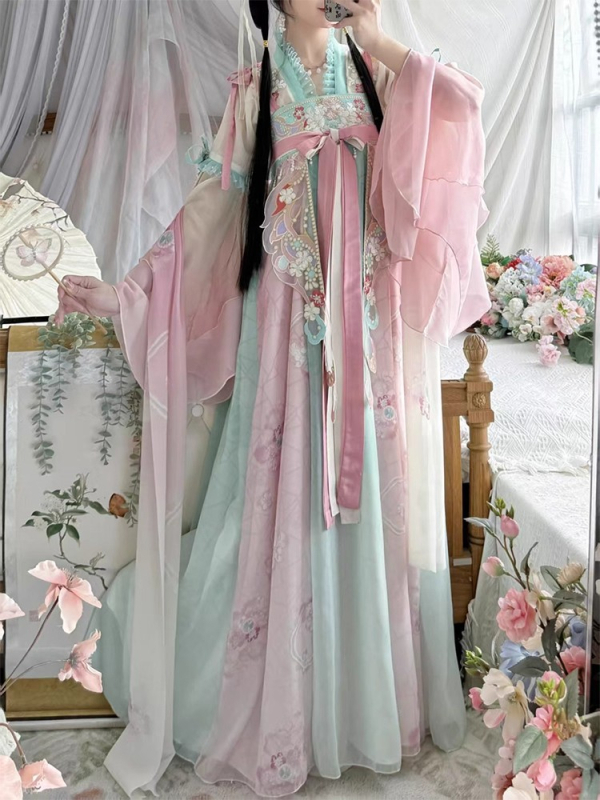 Ženski Hanfu ruqun do prsa, model 2026, proljeće–jesen, poboljšan Tang stil, eteri Han elementi, svakodnevni drevni kostim