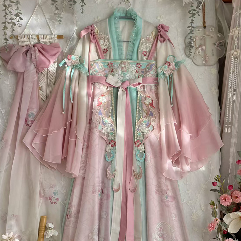 Ženski Hanfu ruqun do prsa, model 2026, proljeće–jesen, poboljšan Tang stil, eteri Han elementi, svakodnevni drevni kostim